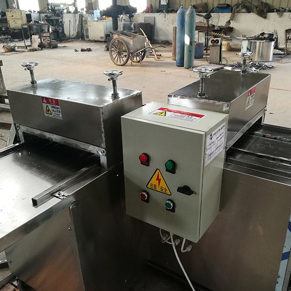 Peanut Brittle Cutting Machine