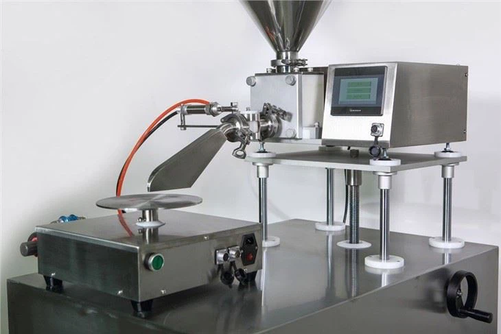 Cake Spreading Machine